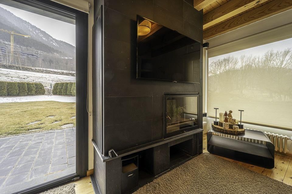 Chalet en venta en Ordino, 5 habitaciones, 417 metros 3
