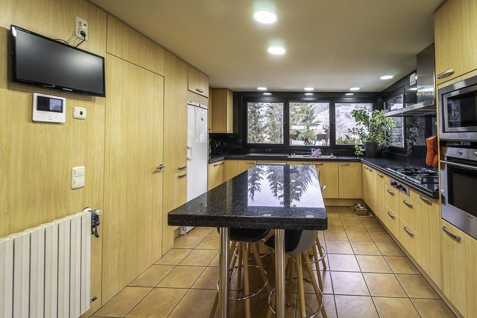 Chalet en venta en Ordino, 5 habitaciones, 417 metros 8