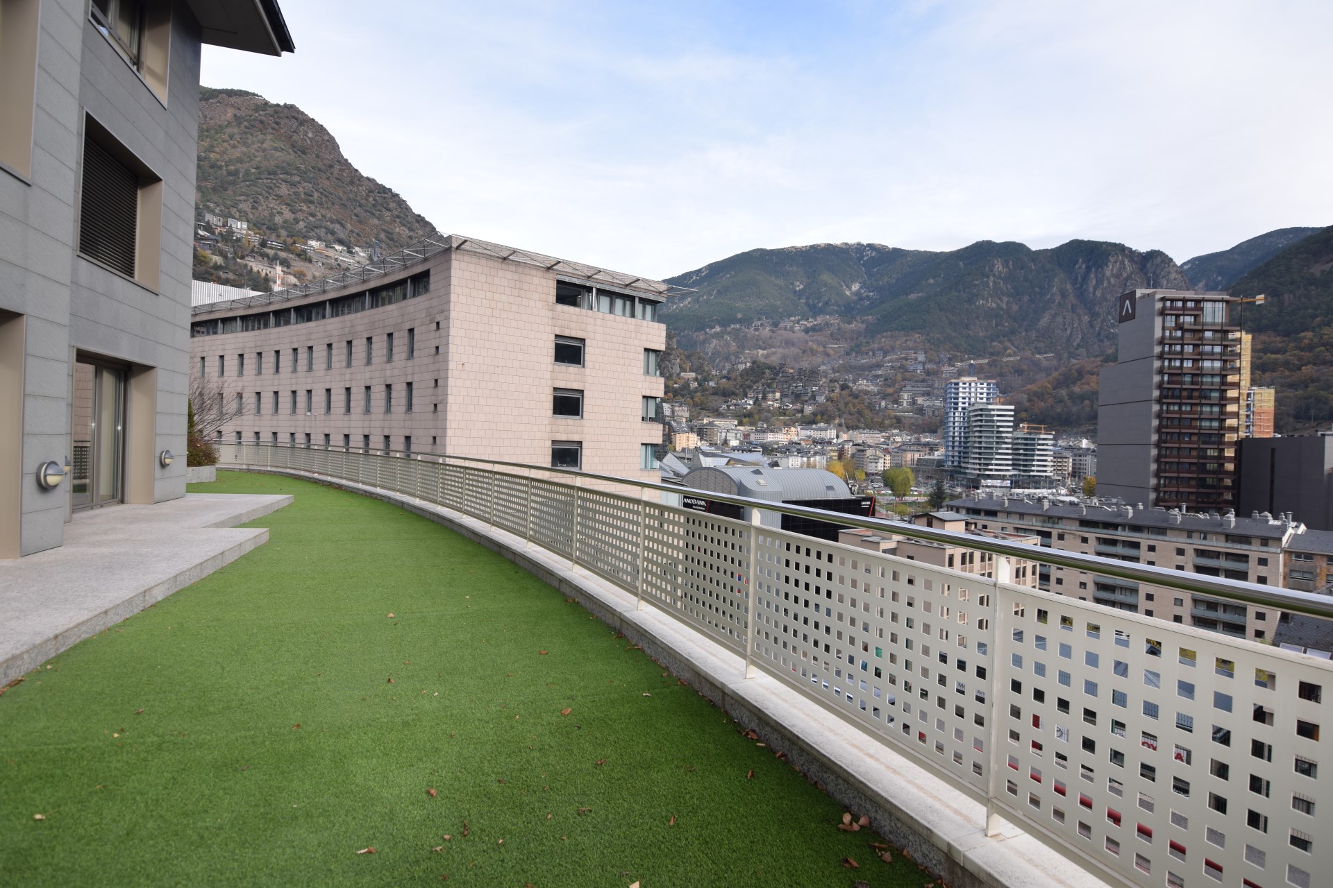 Pis de lloguer a Andorra la Vella, 3 habitacions, 477 metres