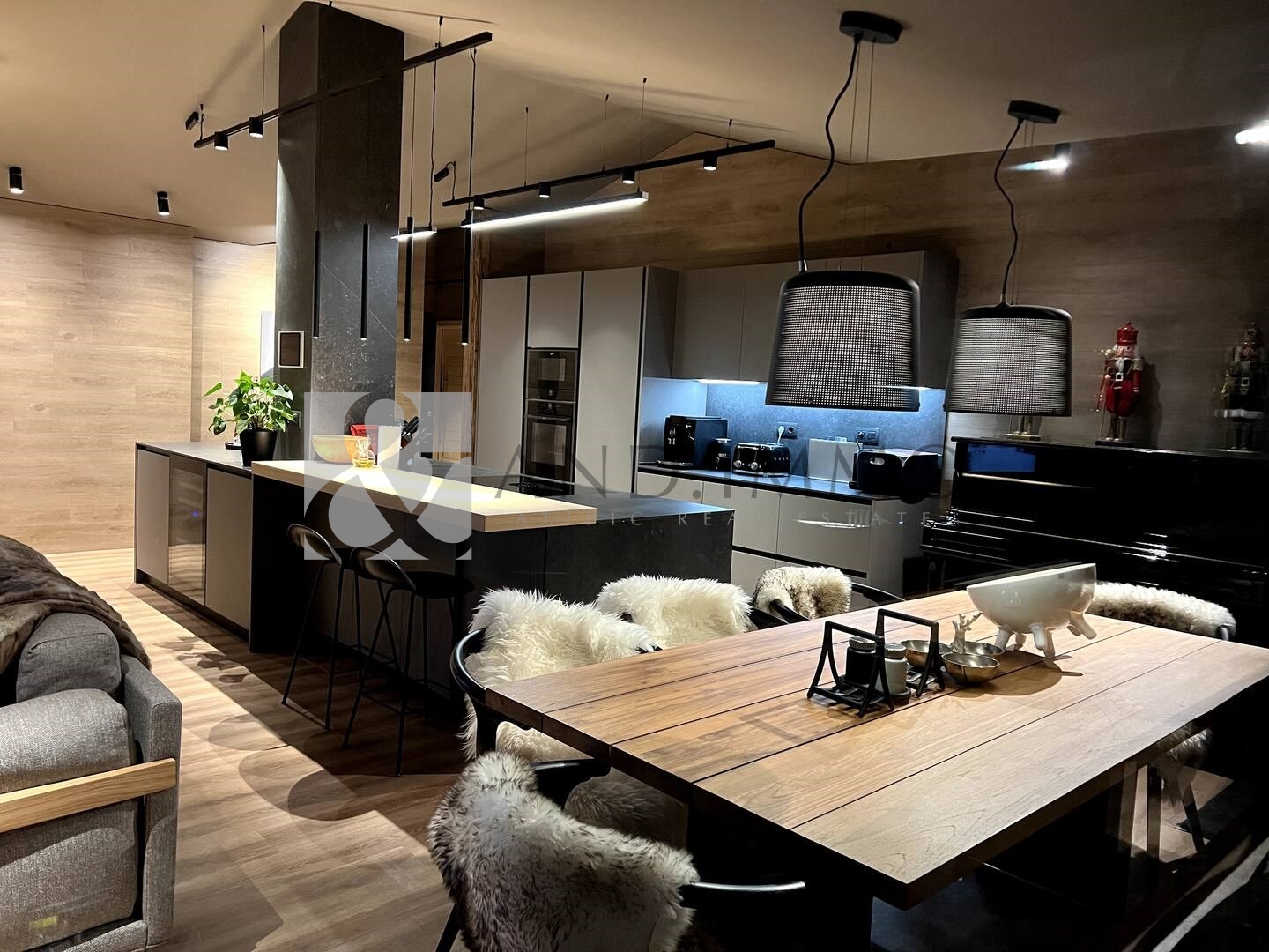 Pis de lloguer a Soldeu, 4 habitacions, 180 metres