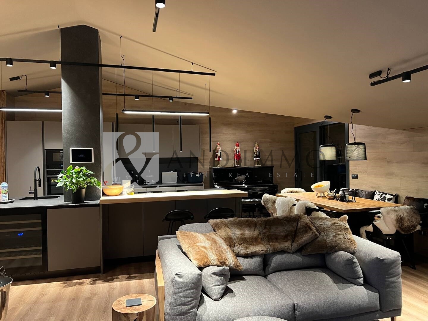 Pis de lloguer a Soldeu, 4 habitacions, 180 metres