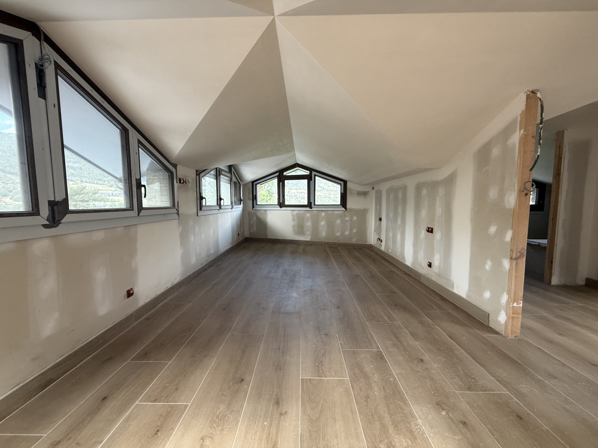 Chalet de alquiler en L'Aldosa de la Massana, 4 habitaciones, 280 metros
