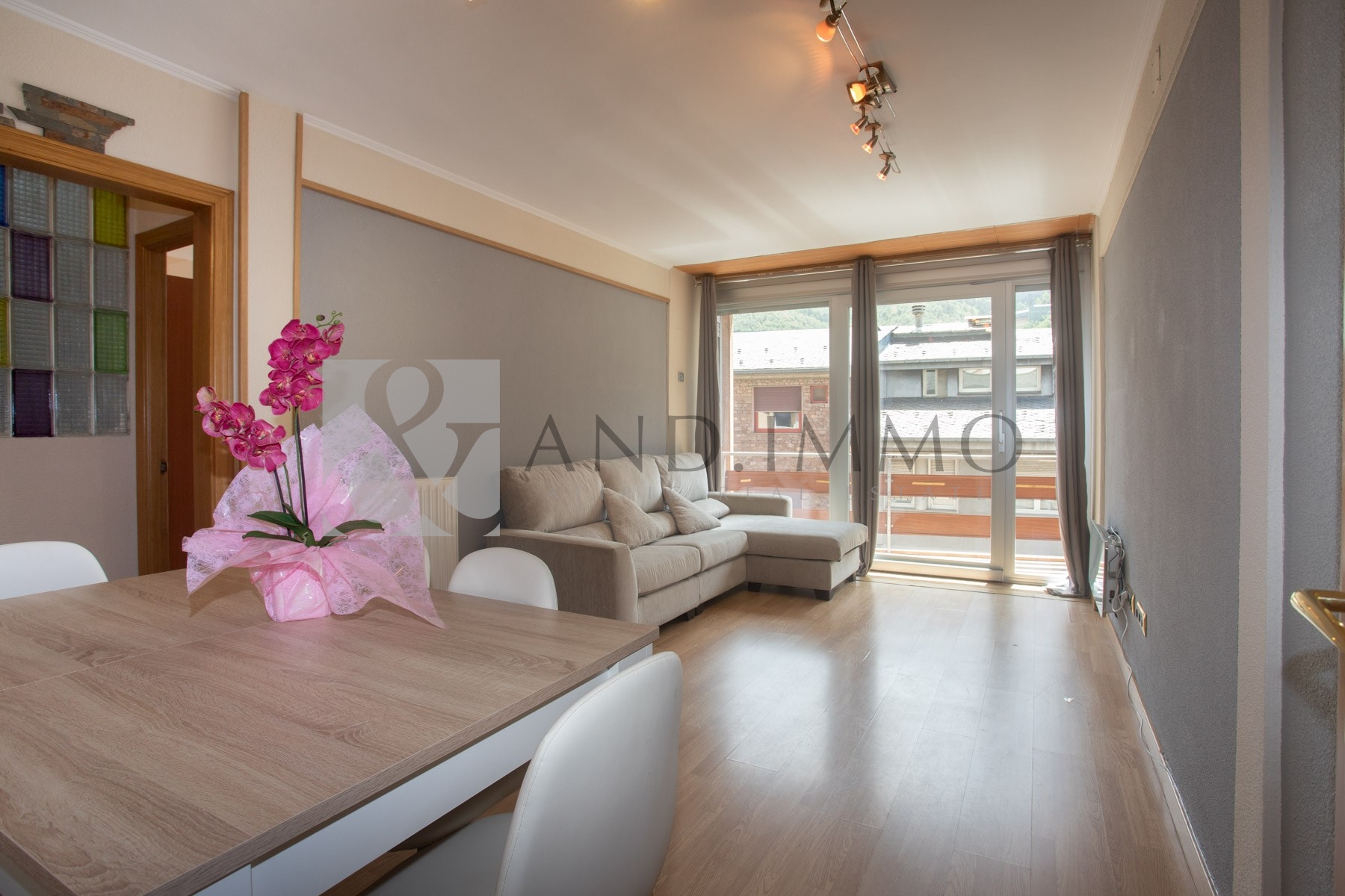 Piso de alquiler en Andorra la Vella, 3 habitaciones, 100 metros