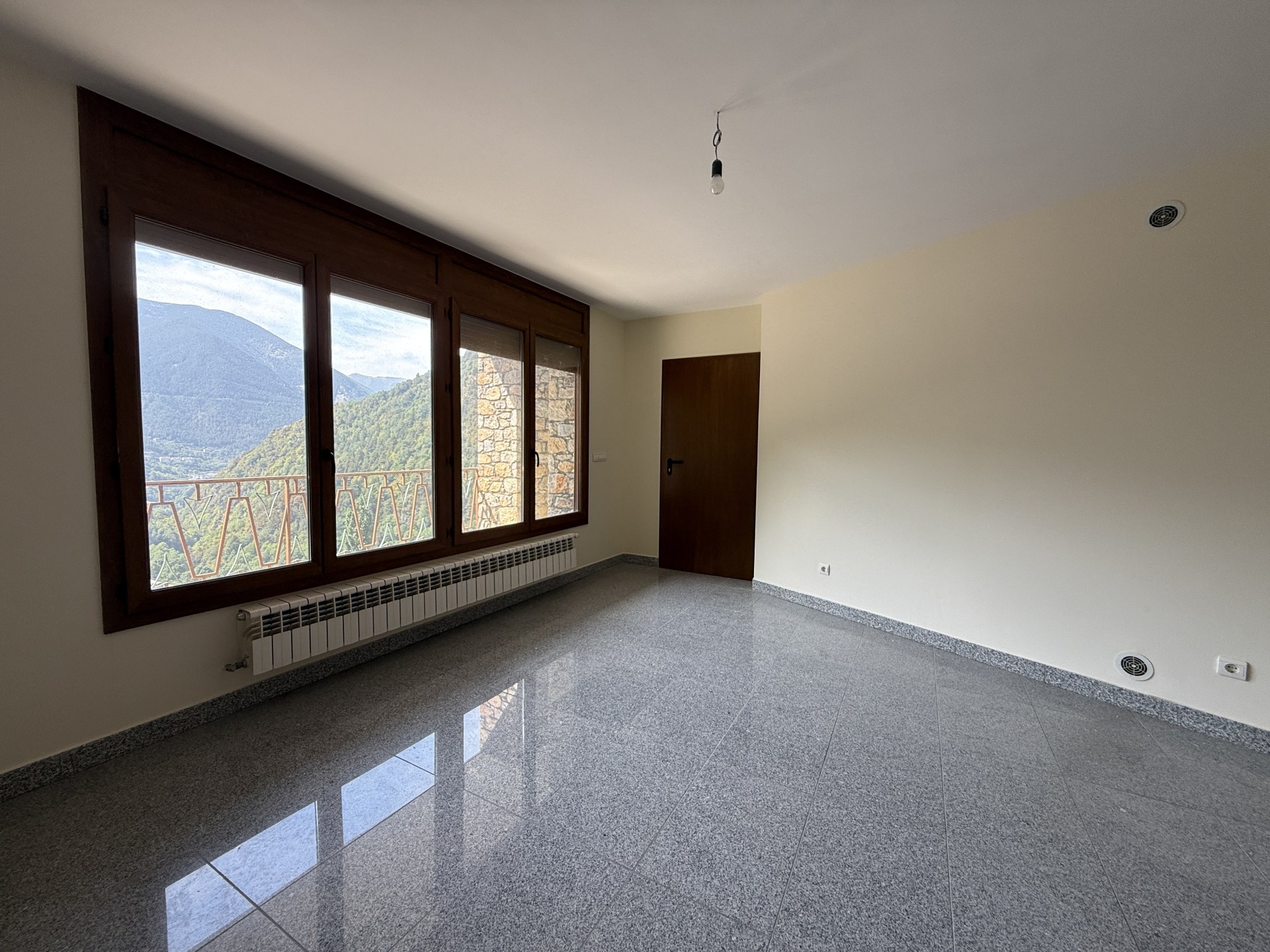 Local comercial en venda a Meritxell, 800 metres