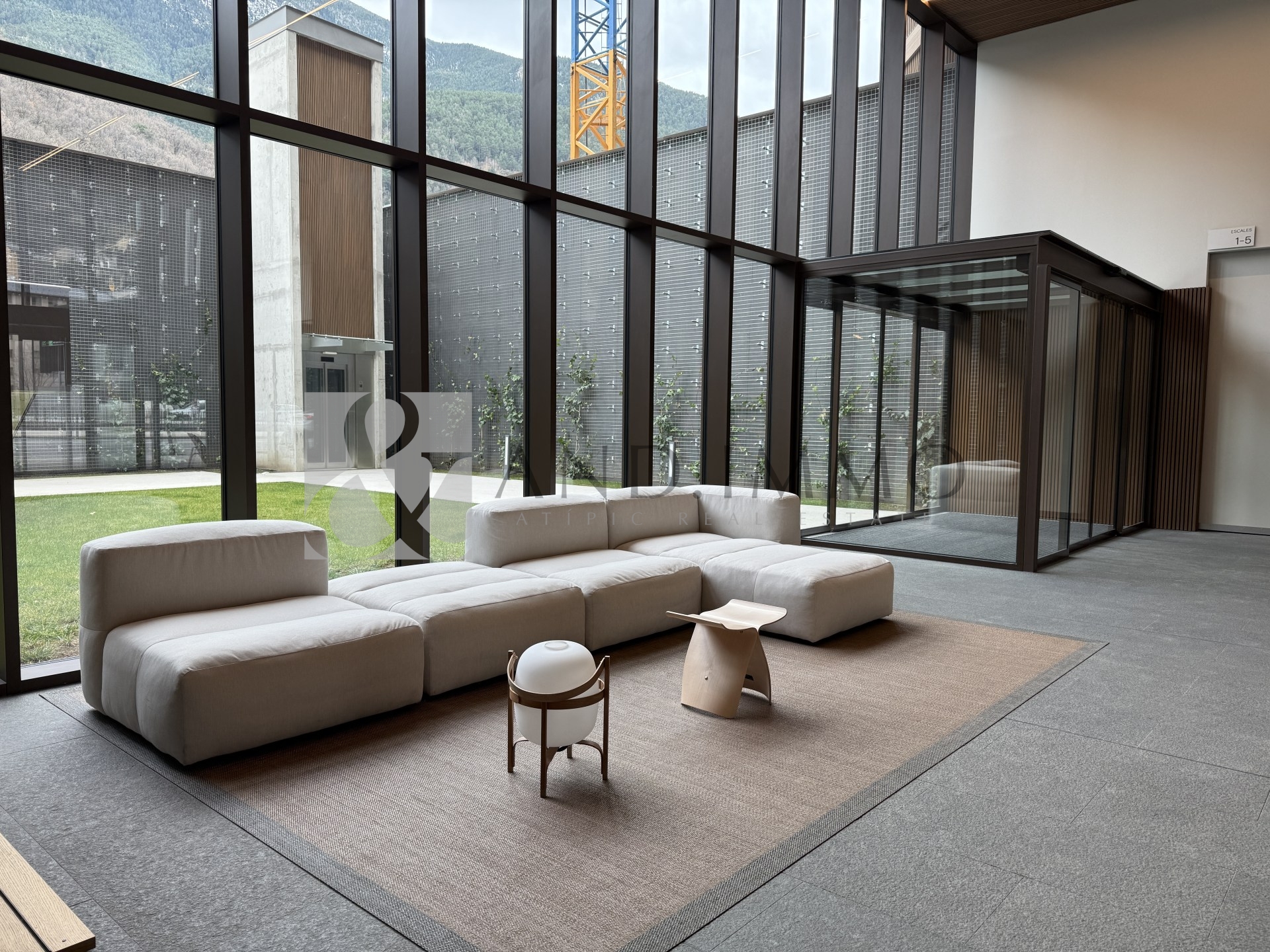 Piso de alquiler en Andorra la Vella, 3 habitaciones, 147 metros