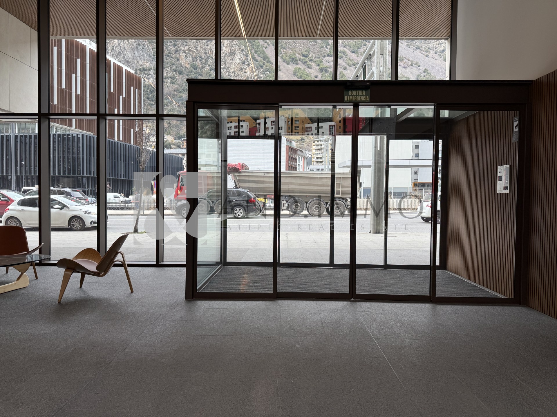 Piso de alquiler en Andorra la Vella, 3 habitaciones, 147 metros