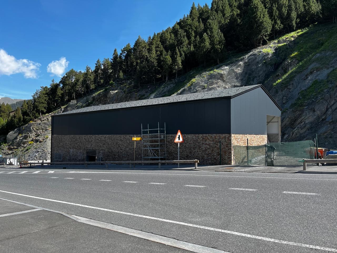 Local comercial de lloguer a Soldeu, 500 metres
