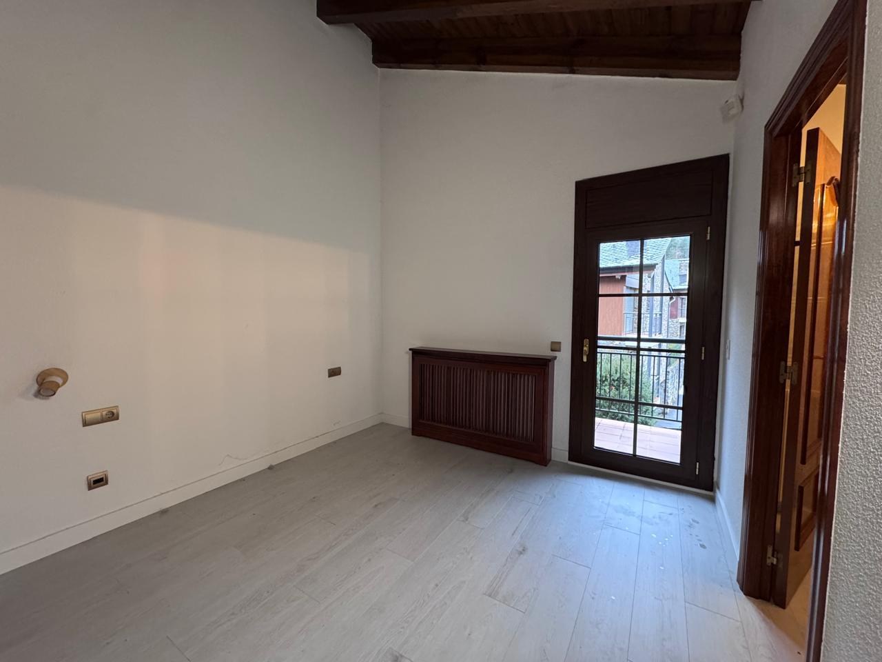 Xalet de lloguer a Sant Julià de Lòria, 4 habitacions, 250 metres