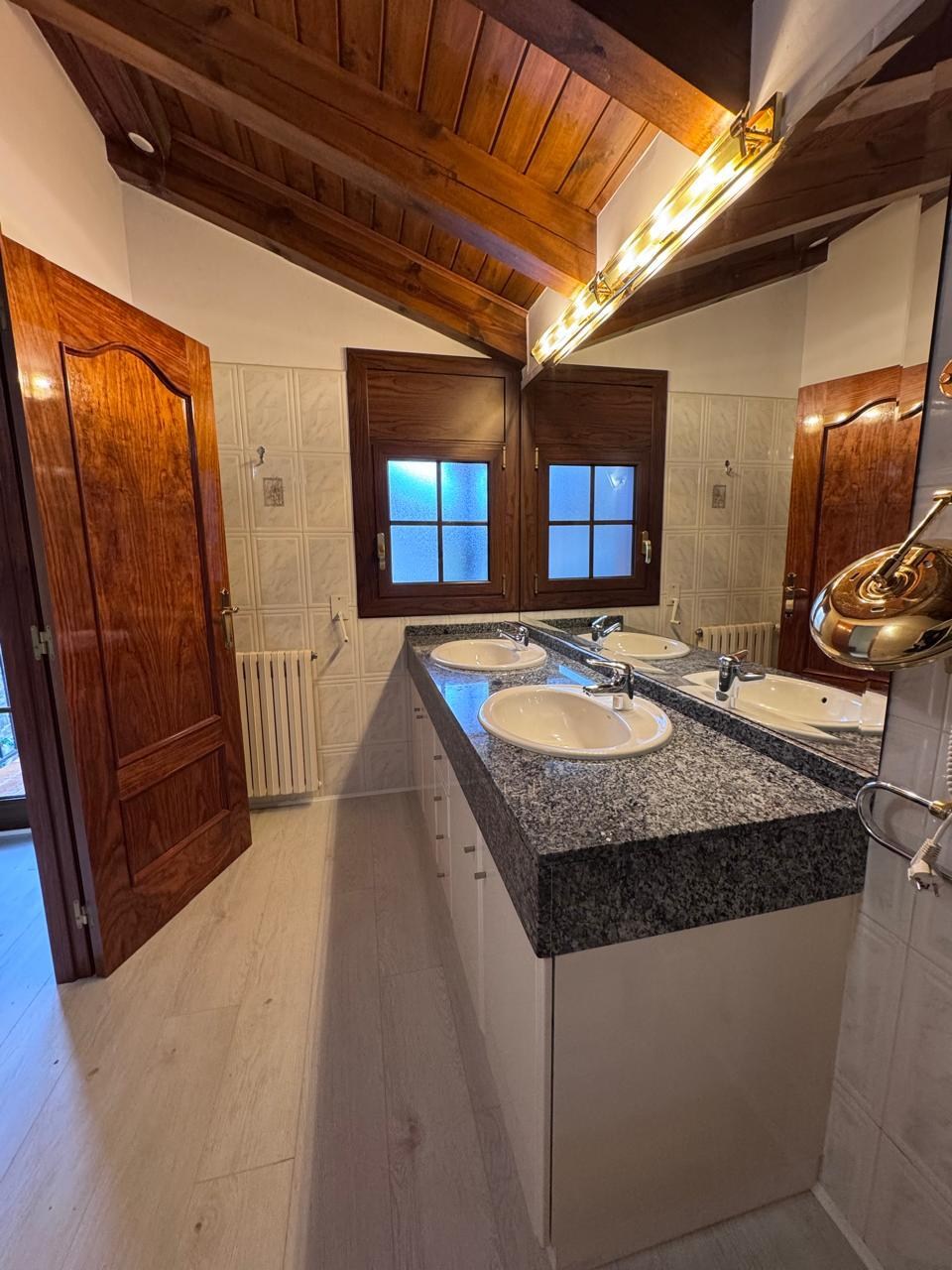 Xalet de lloguer a Sant Julià de Lòria, 4 habitacions, 250 metres