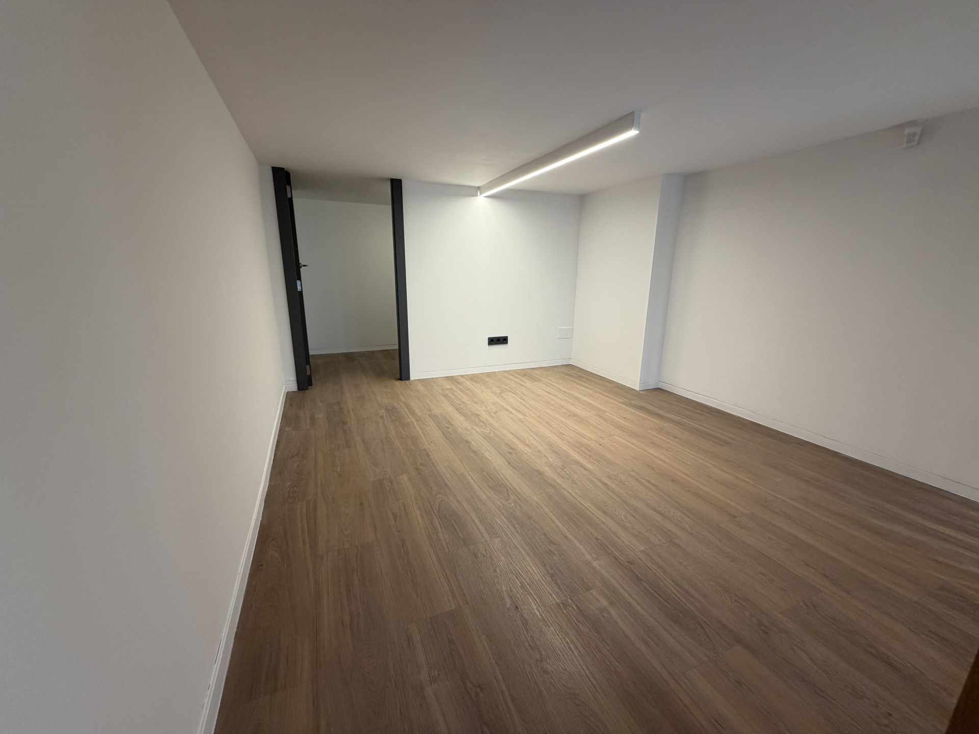 Local comercial de lloguer a Andorra la Vella, 194 metres