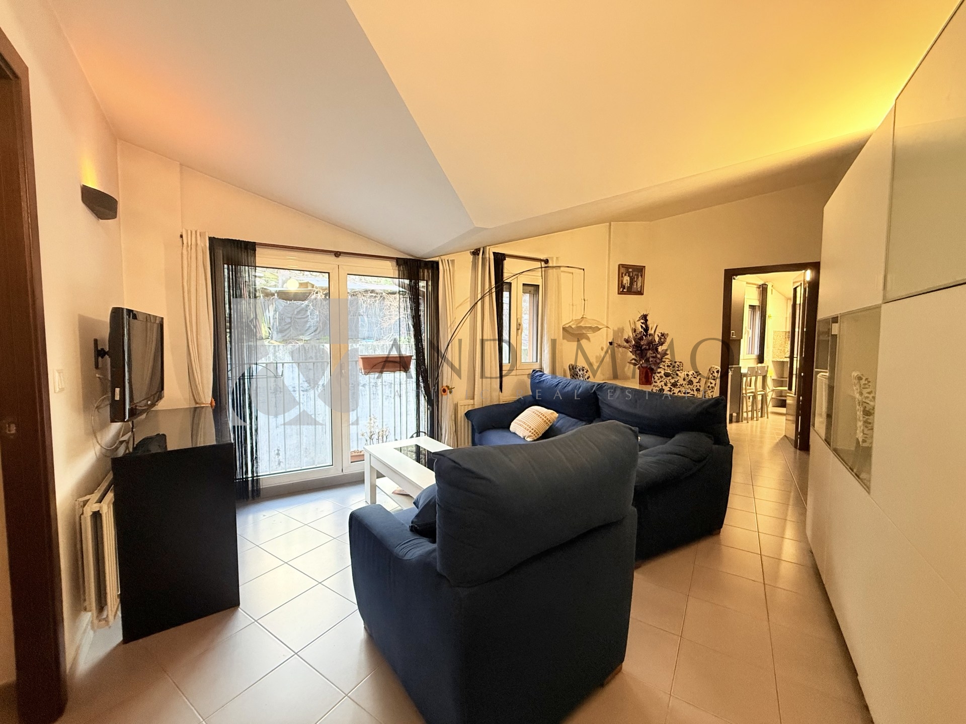 Piso en venta en Escaldes Engordany, 1 habitación, 50 metros — foto 1 de 12