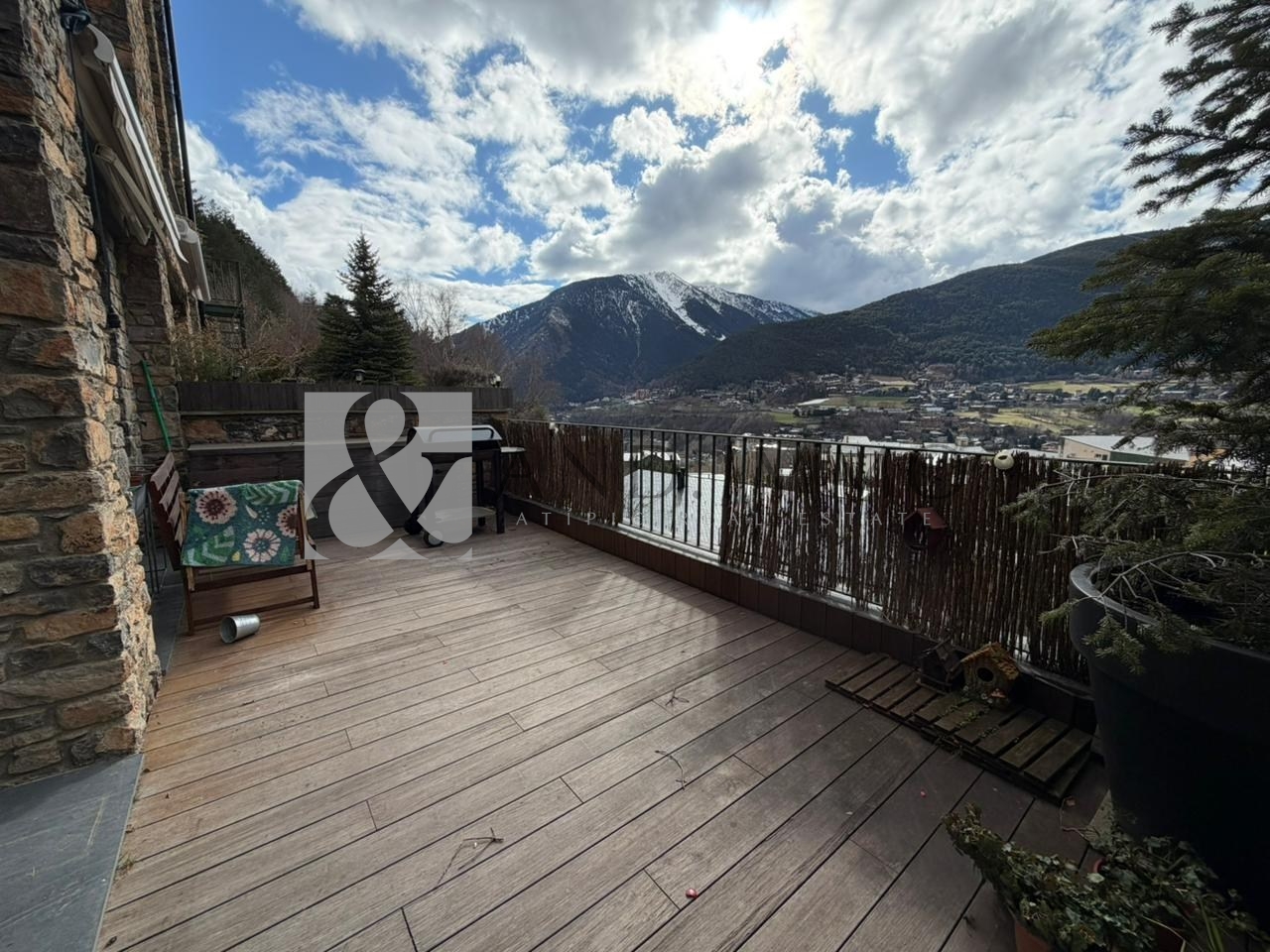 Pis de lloguer a L'Aldosa de la Massana, 4 habitacions, 160 metres