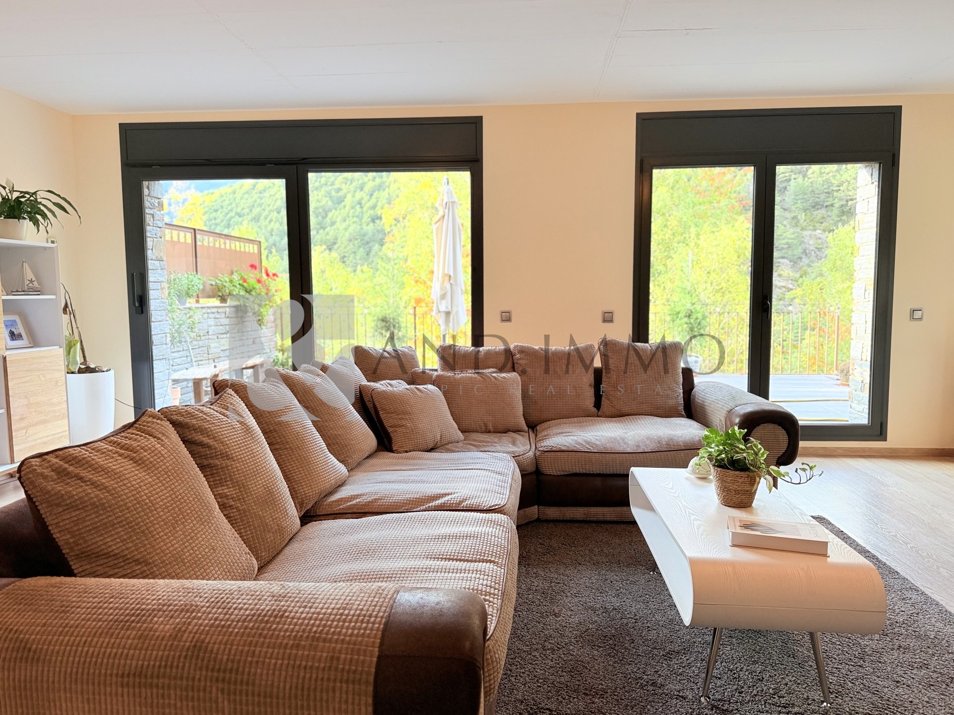 Chalet en venta en Anyós, 4 habitaciones, 503 metros