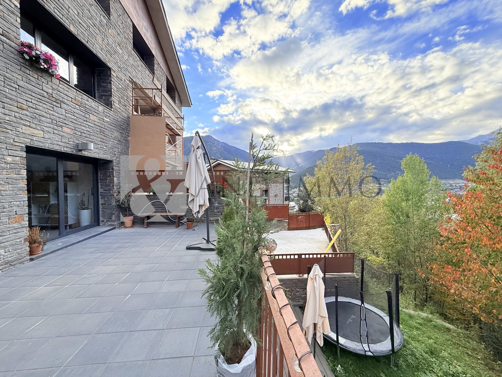 Chalet en venta en Anyós, 4 habitaciones, 503 metros