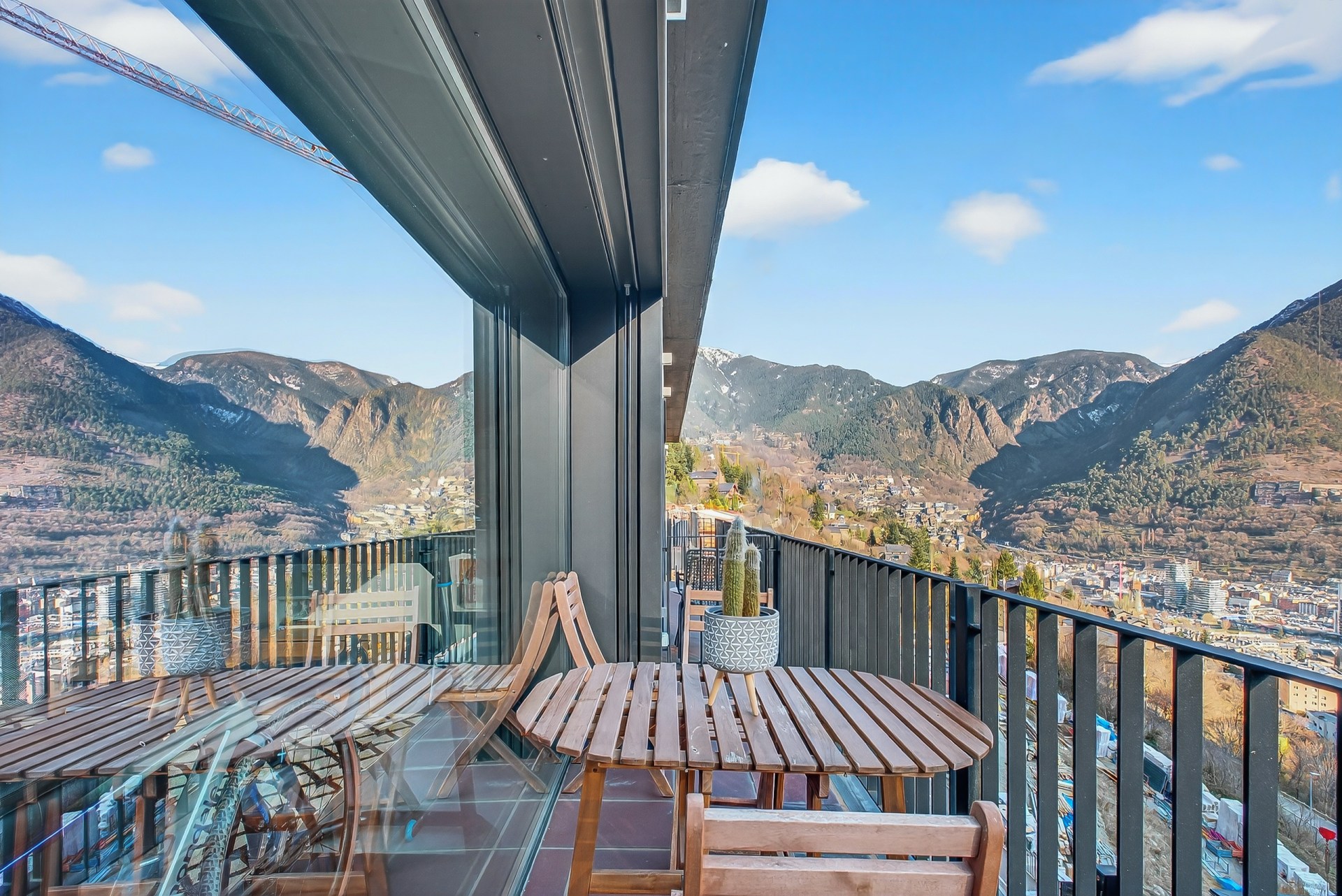 Piso en venta en Escaldes Engordany, 3 habitaciones, 152 metros — foto 1 de 23