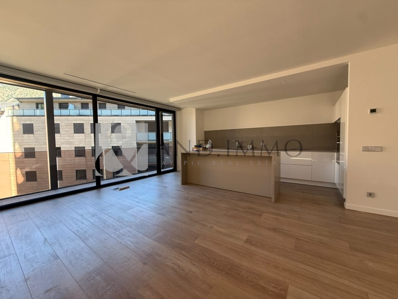 Piso de alquiler en Escaldes Engordany, 3 habitaciones, 135 metros — foto 1 de 21