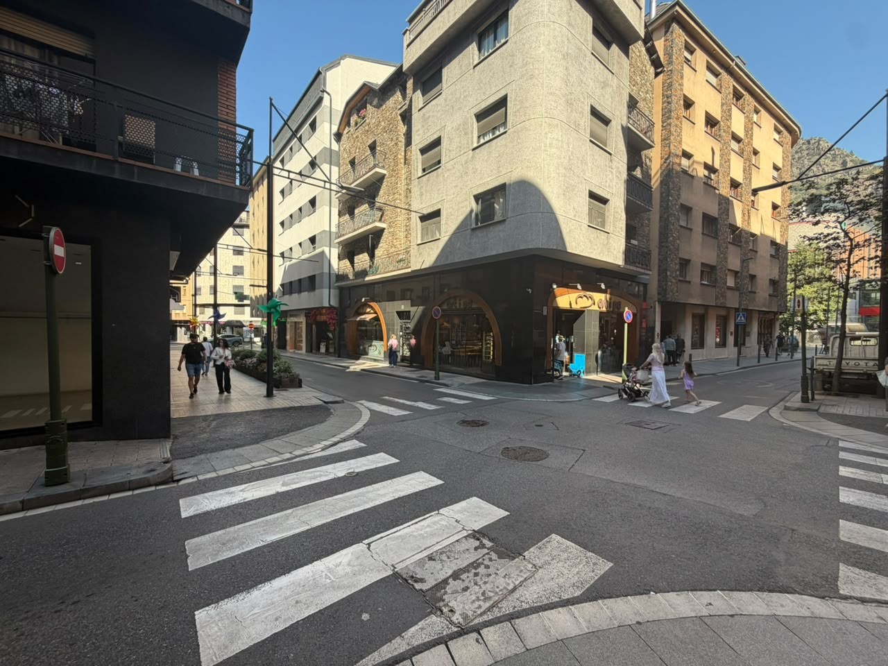 Local comercial de lloguer a Andorra la Vella, 132 metres