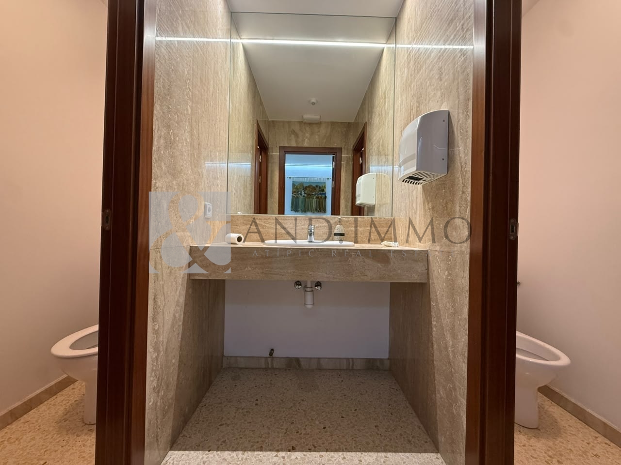 Local comercial de alquiler en Encamp, 40 metros 8