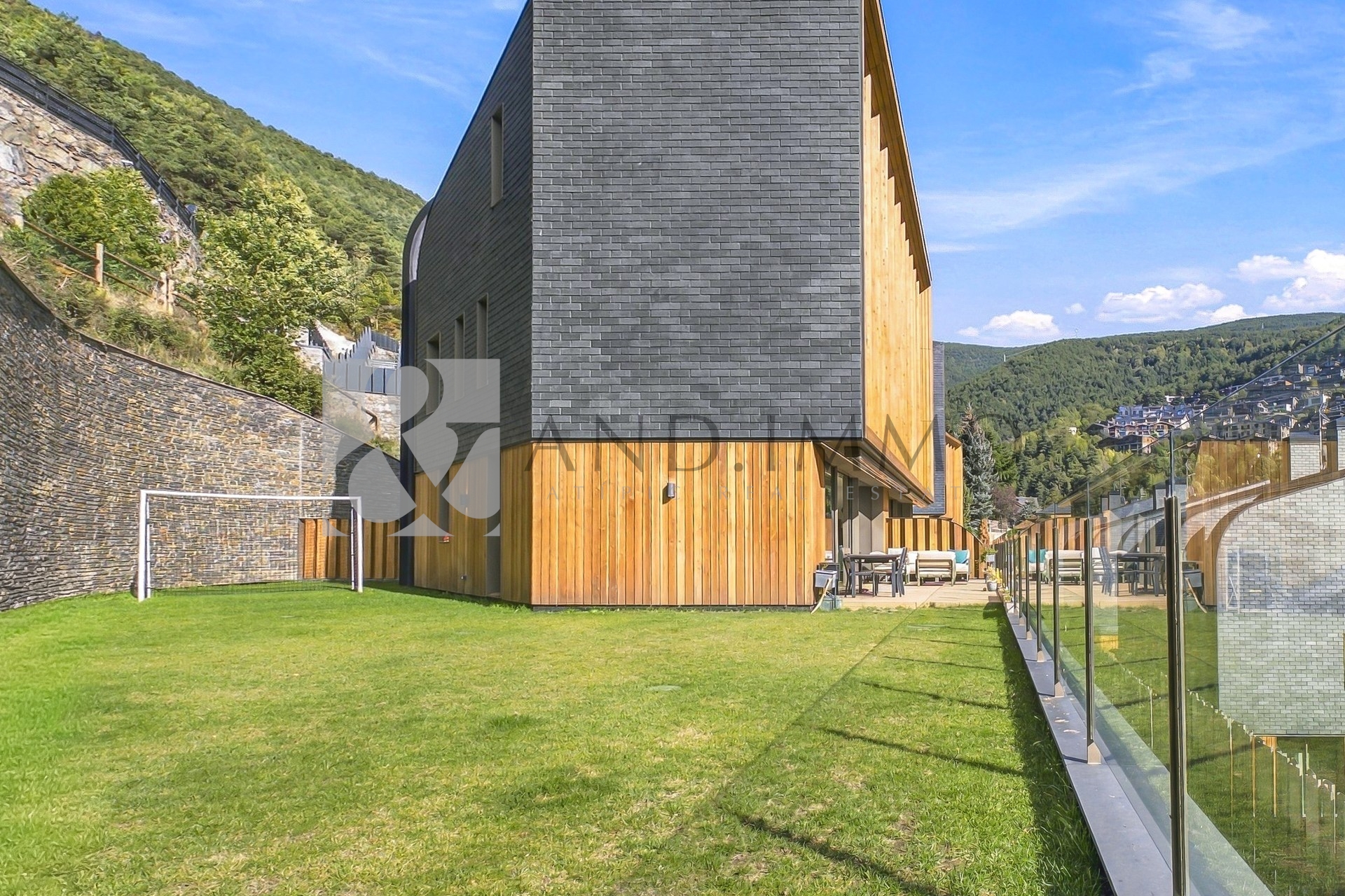 Xalet en venda a L'Aldosa de la Massana, 5 habitacions, 460 metres