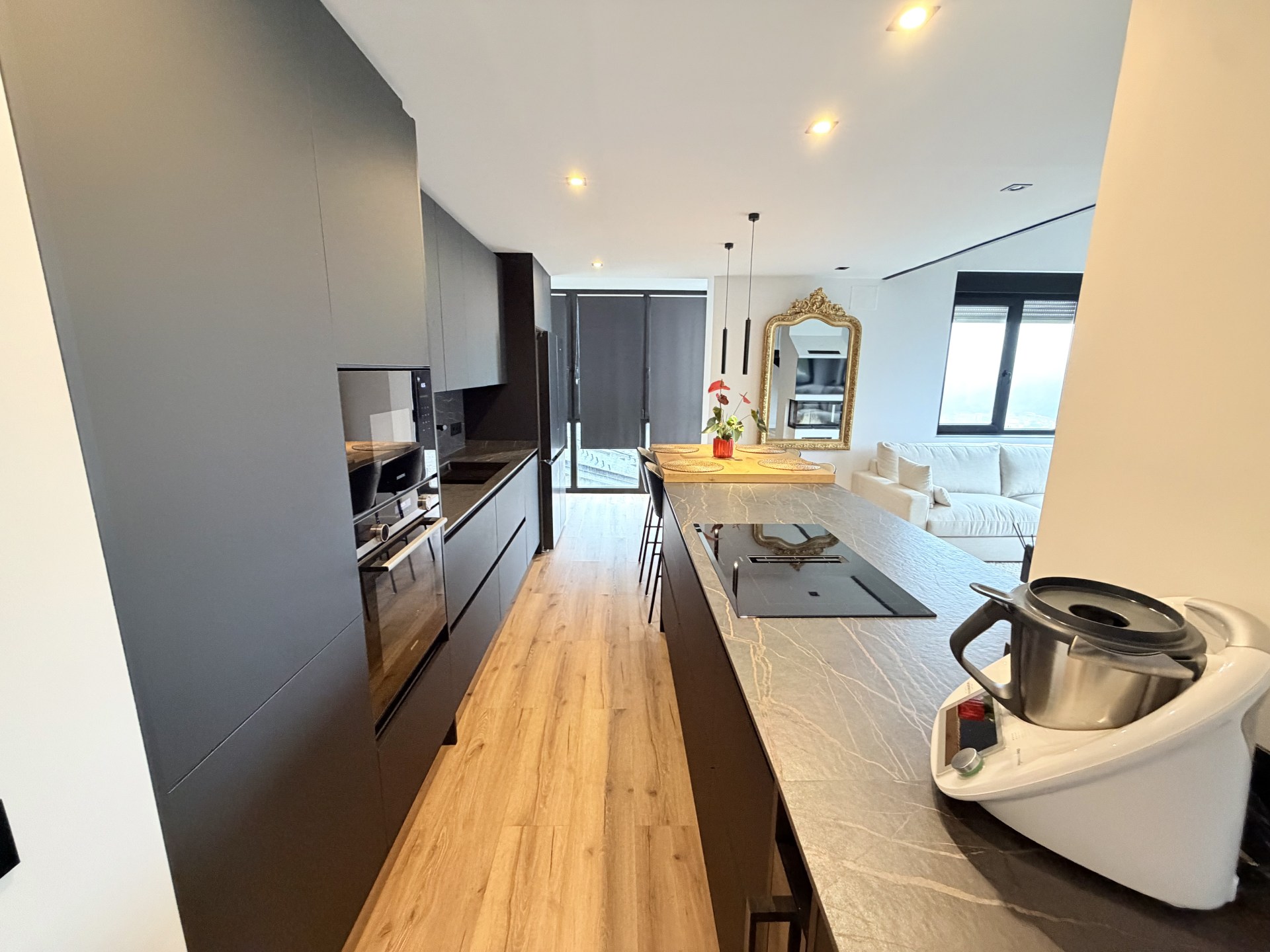 Piso de alquiler en Escaldes Engordany, 3 habitaciones, 185 metros