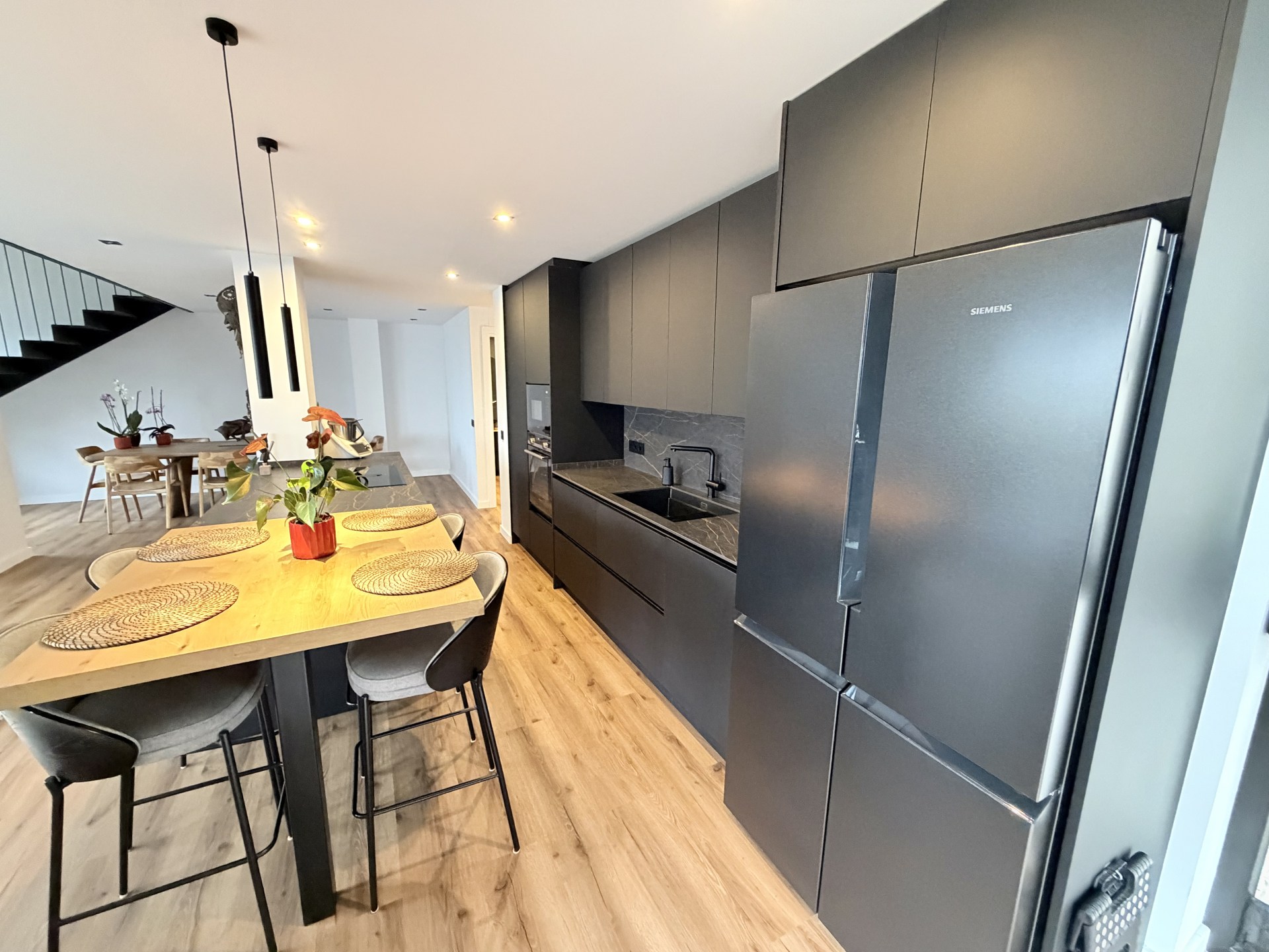 Piso de alquiler en Escaldes Engordany, 3 habitaciones, 185 metros