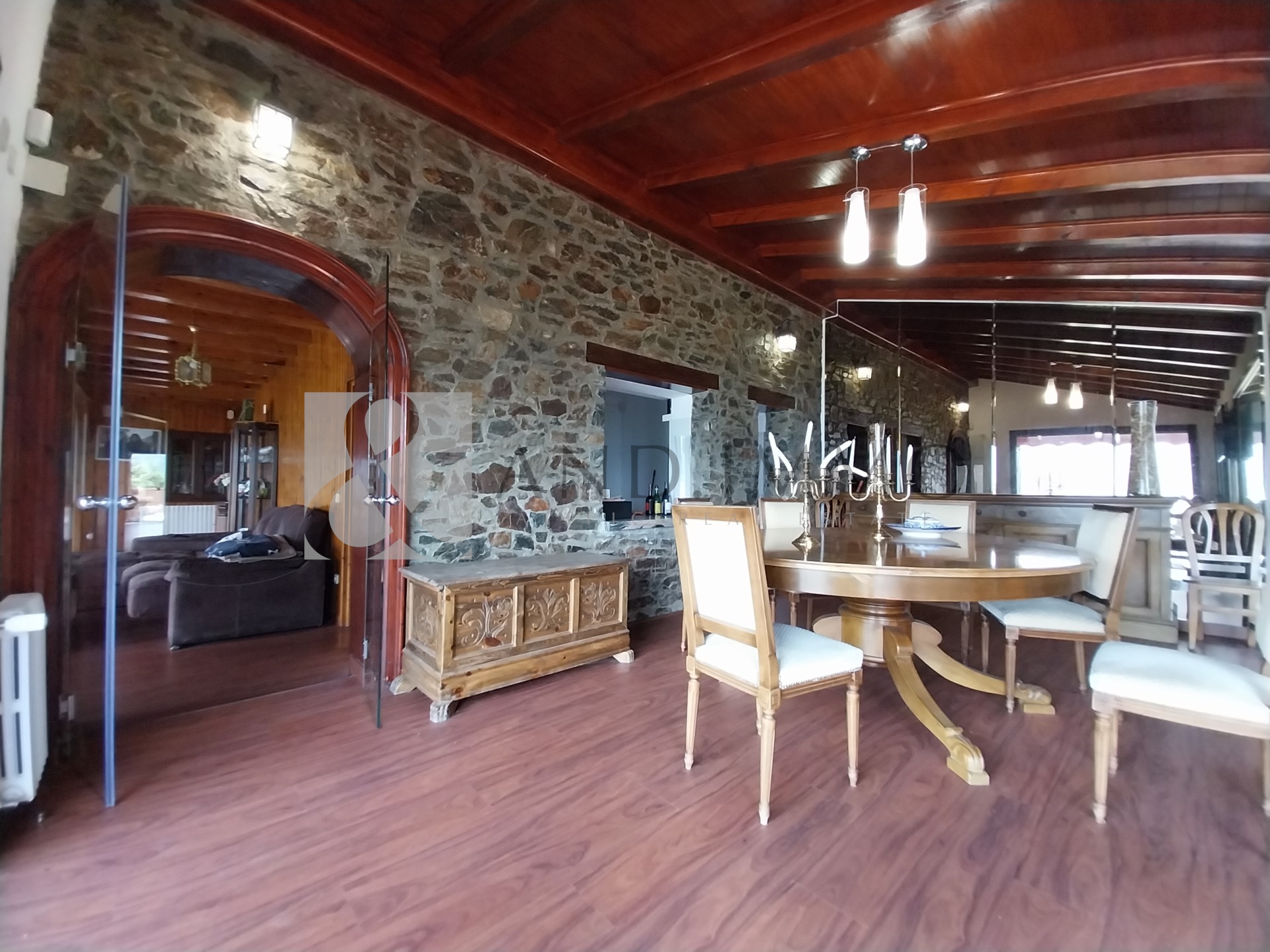 Chalet en venta en Escaldes Engordany, 4 habitaciones, 420 metros