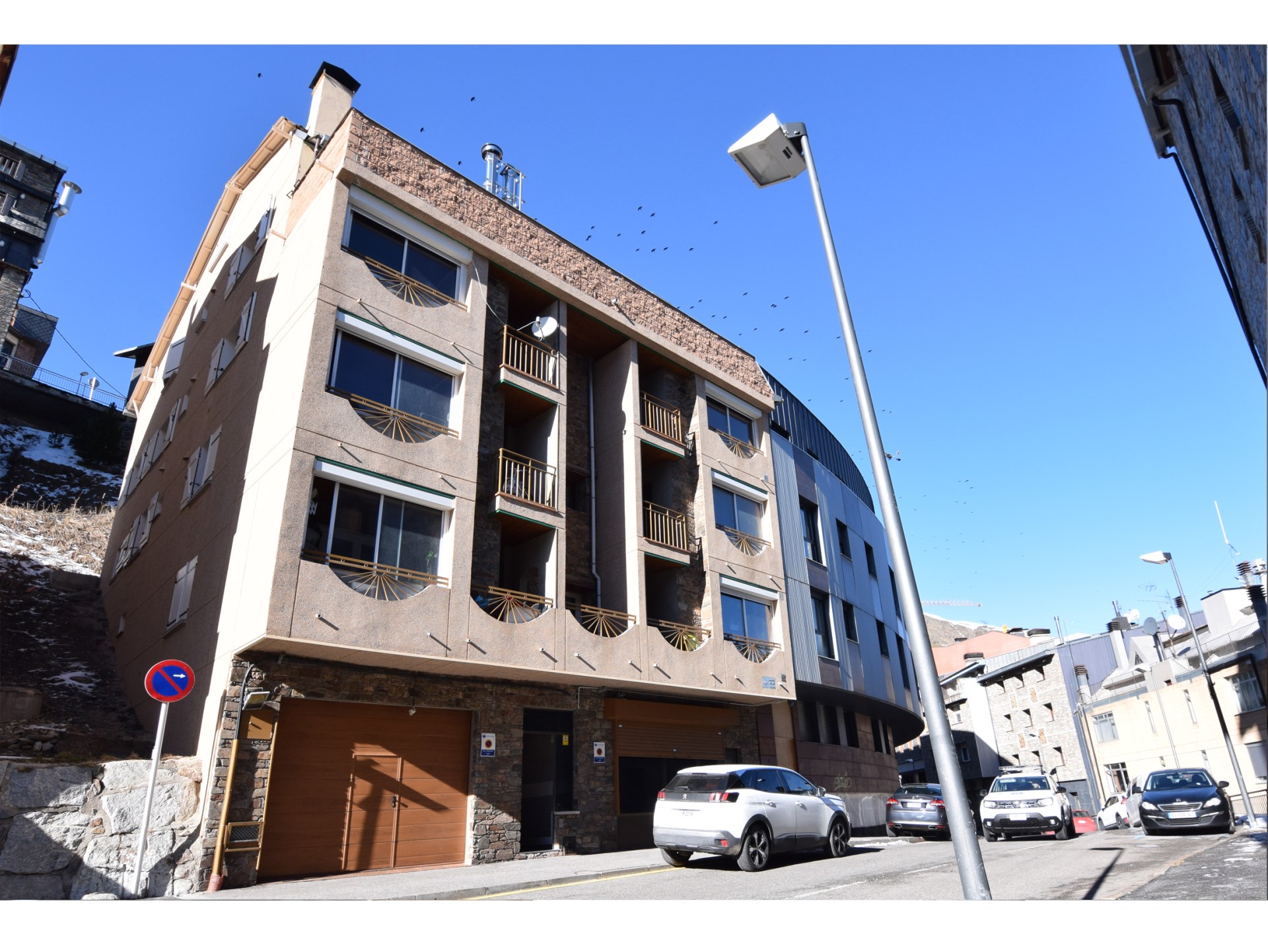 Local comercial en venta en El Pas de la Casa, 1087 metros — foto 1 de 29