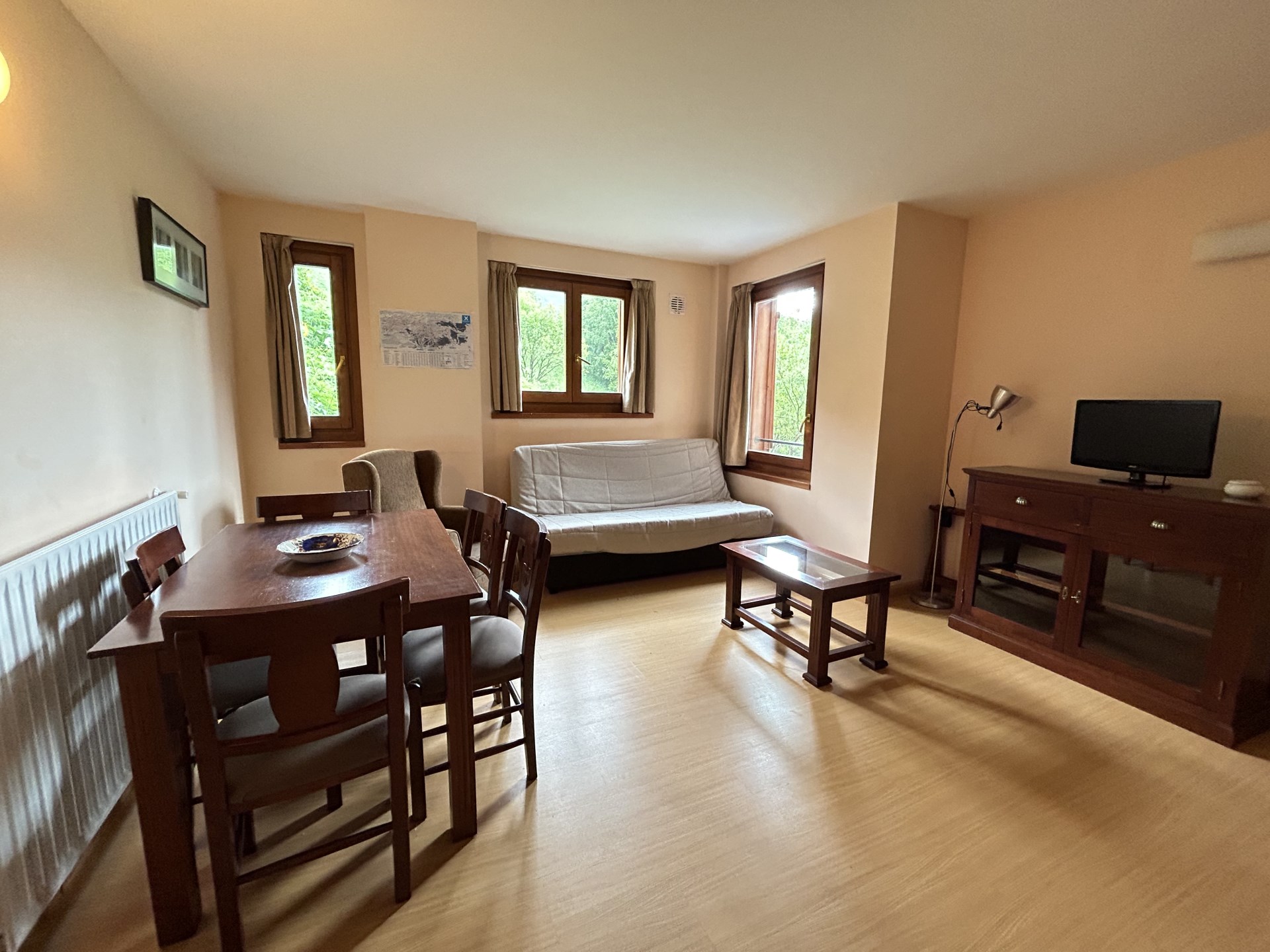 Piso en venta en Soldeu, 2 habitaciones, 76 metros — foto 1 de 8