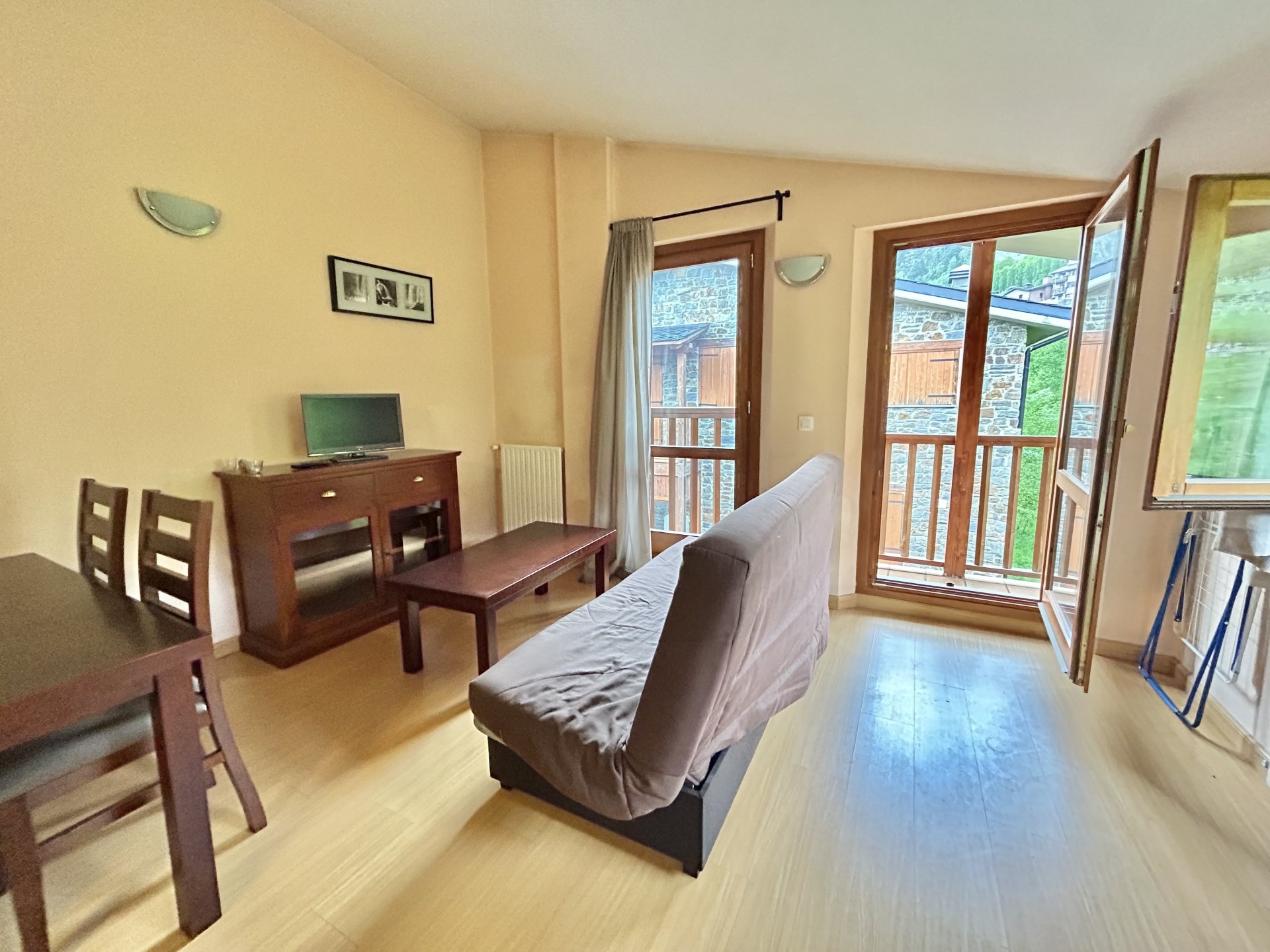 Piso en venta en Soldeu, 1 habitación, 67 metros — foto 1 de 10